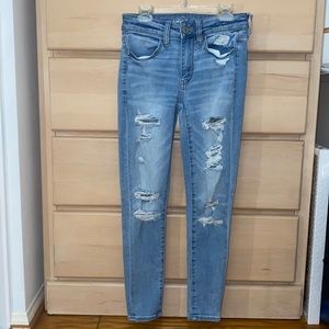 AEO distressed midrise jegging